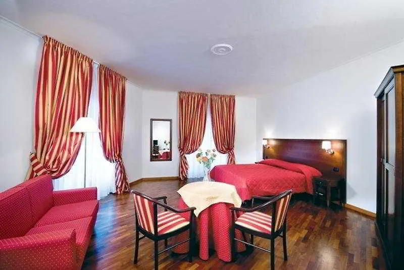 Hotell A.Rivederci Roma Luxury Rooms Peschiera del Garda
